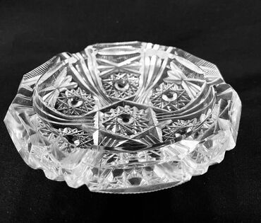 аквариум с крышкой: Пепельница хрусталь без сколов и трещин