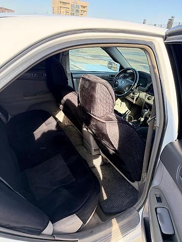 Toyota: Toyota Camry: 2004 г. — 8