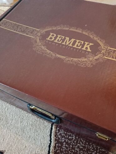 купить рюкзак школьный: Коричневый чемоданчик от Bemek Home Collection. Имеет удобную ручку
