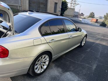 BMW: BMW 320: 2 l | 2010 il Sedan — 7