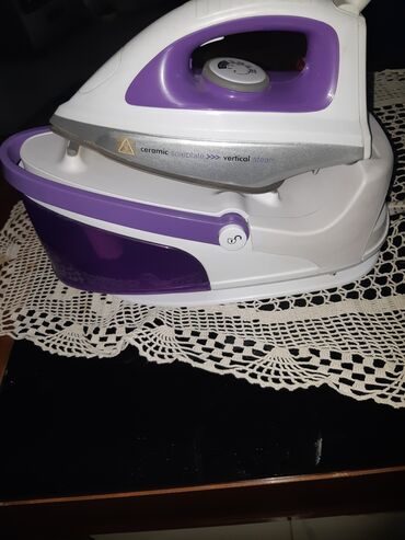 Parne stanice: Parna stanica za peglanje Ohmex - Pegla sa baznom stanicom u — 2