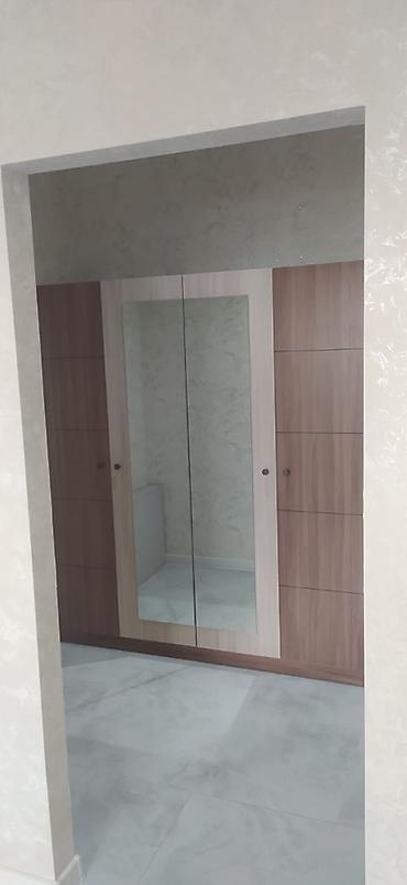 Duş kabinaları, arakəsmələr: Üstü qapalı kabina, Düzbucaqlı — 1