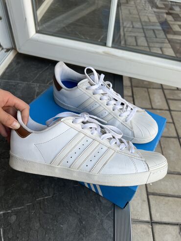 обувь адидас: Мужские кроссовки, 42, Adidas Originals, Б/у, цвет - Белый, Самовывоз, Платная доставка