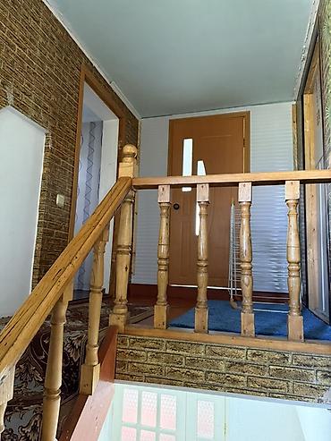 Продажа коттеджей и домов: Продается дом в центре г. Каракол, в «золотом квадрате», по ул — 11