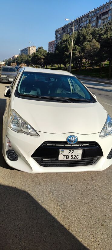 Toyota: Toyota Corolla: 1.5 l | 2018 il Sedan — 9