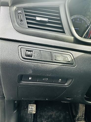 Hyundai: Hyundai Sonata: 2019 г., 2 л, Автомат, Газ, Седан — 7