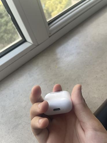 apple simli qulaqlıq: Airpods nəsil 2 : model A2032 / A2031 orta veziyyetdedir - Rəng: ağ - — 4