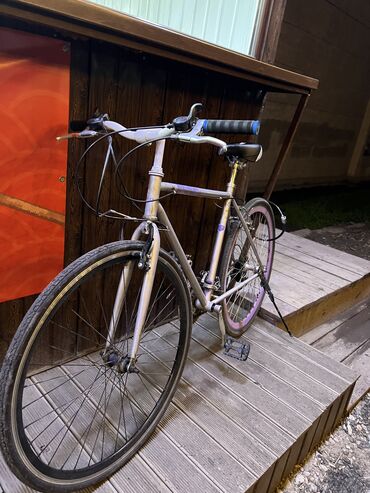 велосипед 28 размер: Продается шоссейник размер 28 колес В отличном состоянии Цена 6500