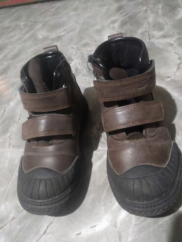 brjuki zhenskie razmer 29: Продается детские деми ботинки, непромокаемые, состояние отличное