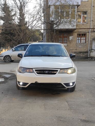 Daewoo: Daewoo Nexia: 1.5 l | 2011 il Sedan