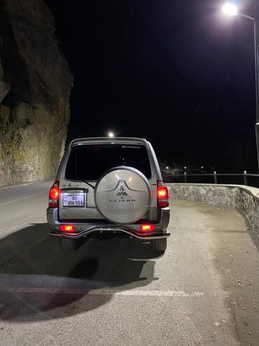 Mitsubishi Pajero: 3.5 l | 2003 il Ofrouder/SUV