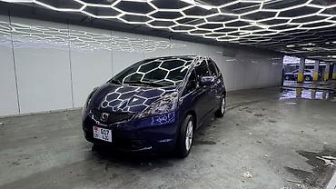 Honda: Honda Fit: 2009 г., 1.5 л, Робот, Бензин, Хэтчбэк — 11