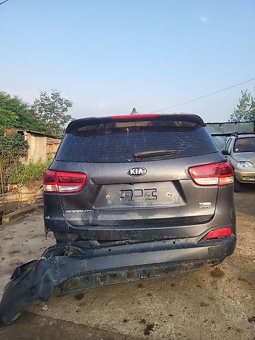 Транспорт: Kia Sorento: 2.4 л | 2016 г. Внедорожник — 5