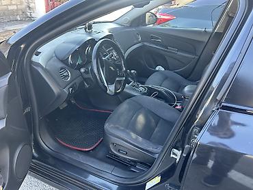 Chevrolet: Chevrolet Cruze: 1.4 l | 2014 il 360600 km Sedan — 2