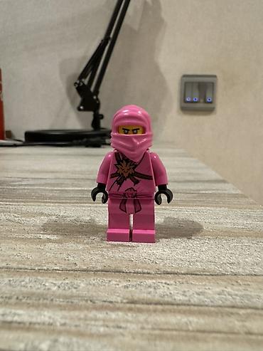 balaca it səkilləri: Orijinal LEGO Ninjago "Pink Zane" minifiquru (njo0561). Çox nadir və — 1