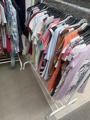 providna kosulja: Prodajem dzakove zenske garderobe za dalju prodaju … npr 50 zenskih — 1