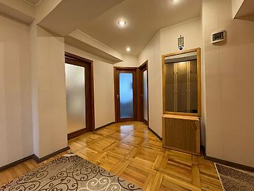 Mənzillər: Bakı, 3 otaqlı, Köhnə tikili, m. Nizami, 90 kv. m — 9