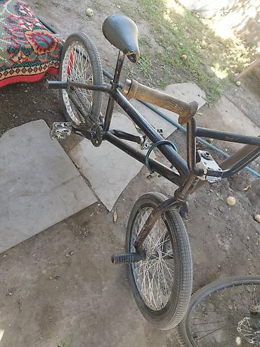 BMX велосипеды: Черный велик 9500
красный 12000 — 7