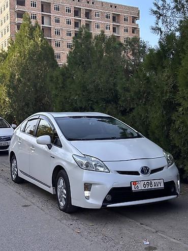 stop: Toyota Prius: 2015 г., 1.8 л, Автомат, Гибрид, Лифтбек — 1
