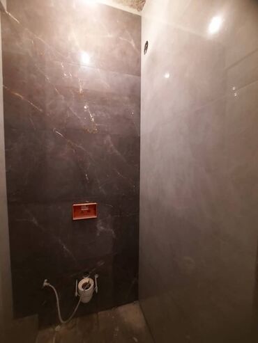 Укладка плитки: Подготовка стен для укладки, Подготовка стен для грунтовки, Резка плитки | Мраморная плитка, Керамическая плитка, Керамогранитая плитка | Горизонтальная укладка, Вертикальная укладка Больше 6 лет опыта — 5