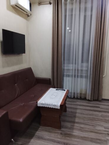 Посуточная аренда квартир: 1 комната, Душевая кабина, Постельное белье, Кондиционер — 3