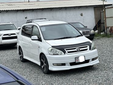 Toyota: Toyota Ipsum: 2001 г., 2.4 л, Автомат, Газ, Минивэн