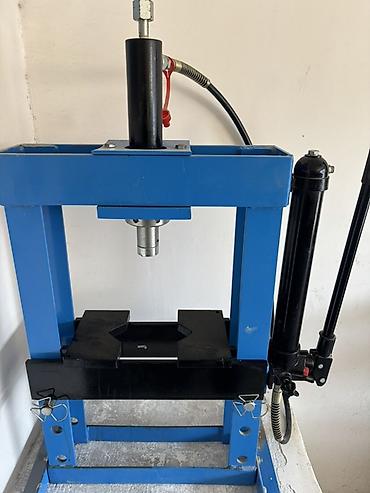 Автосервисное оборудование: UniTRAUM 10 Ton Hydraulic Shop Press – hidravlik pres Texniki — 1