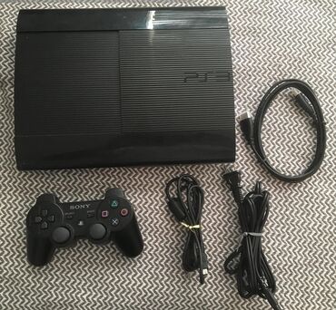 ps ucuz: PlayStation 3 əla vəziyyətdədir üstündə kabelləri və 2 ədəd yeni pult