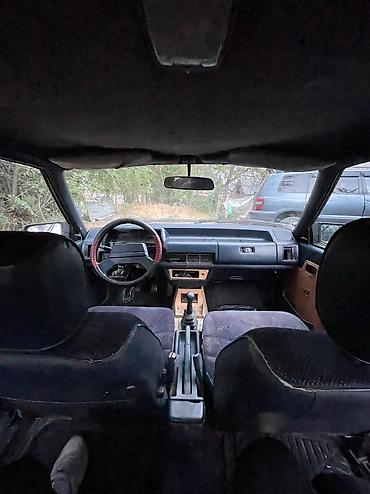мазла: Mazda 626: 1987 г., 2 л, Механика, Бензин, Седан — 5