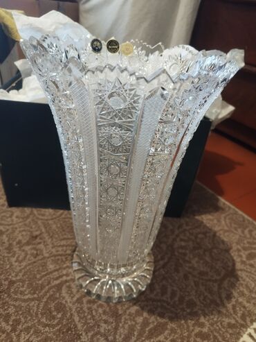 karaca bohemia crystal: Bir vaza, Xrustal