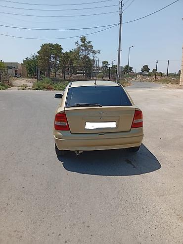 moto usta: Opel Astra: 1.4 l | 2005 il 33000 km Sedan — 6
