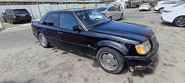 mercedes 180 b: Mercedes-Benz E 220: 2.2 l | 1994 il Sedan — 4