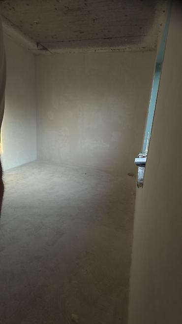 Продажа коттеджей и домов: 4 комнаты, 181 м², 270 соток, Бишкек, Городская больница №4 (ул. Айни) Собственник — 16