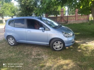 авто в рассрочку через банк: Honda Jazz: 2004 г., 1.4 л, Механика, Бензин, Хэтчбэк