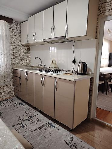 2 divan: KUXNA 2 METR IDEAL VEZITETDE QAZ MOYKA ASPIRATOR VERILIR REAL — 1