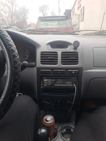 Kia: Kia Rio: 2003 г., 1.3 л, Механика, Бензин, Седан — 11