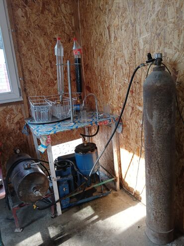 Техника и электроника: Газ вода аппарат сатылат
70 000 сом
адрес Озгон