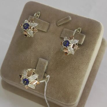 бриллиантовый набор серьги и кольцо: Цена 2500сом Серебро пробы 925 с напылением золото Размеры имеются