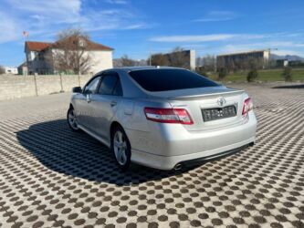 спортивный машины: Toyota Camry: 2010 г., 2.5 л, Автомат, Бензин, Седан