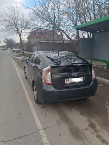 toyota prius 2012: Toyota Prius: 2013 г., 1.8 л, Автомат, Гибрид, Универсал