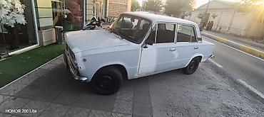 VAZ (LADA): VAZ 2101 “Jiquli” sedan - Korpus: ağ rəng, 4 qapı, xrom bamperlər — 4