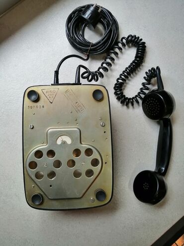 Landline Phones: Bakelitni stari ispravni tel. Apatat