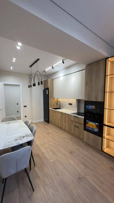 срочно продаю квартиру исанова: 2 комнаты, 77 м²