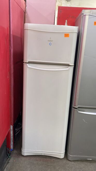 Soyuducular: 2 qapılı Indesit Soyuducu Satılır, rəng - Ağ
