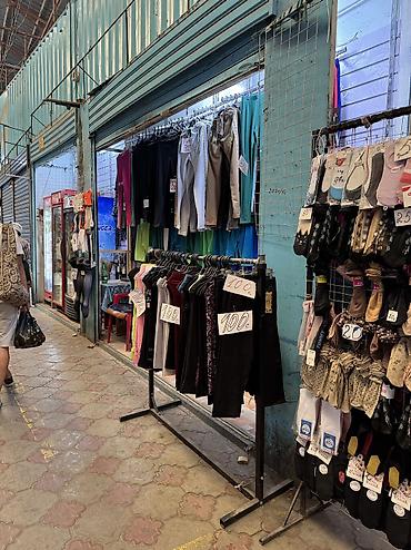 продажа места на рынке: Продам торговую точку на рынке Дордой, проход Кишка напротив 0 — 5