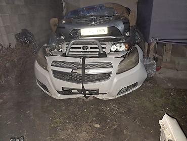 Передний комплект Chevrolet (вероятно Cruze/Malibu поколения около