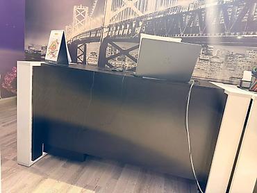 Ofis masaları: İşlənmiş, Müdir üçün, Dördbucaq masa — 1