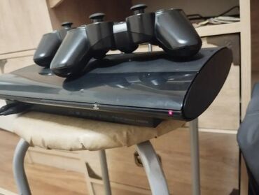 PS3 (Sony PlayStation 3): Playstation 3 super slim 500GB. Hec bir problemi yoxdu. Icinde 30