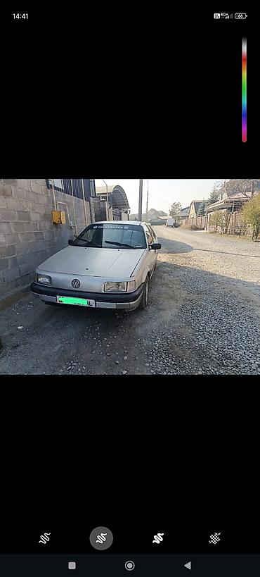 Унаа сатуу: Volkswagen Passat: 1990 г., 1.8 л, Кол менен иштөөчү, Бензин, Седан — 2