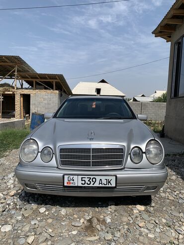 Mercedes-Benz: Mercedes-Benz A 210: 1998 г., 2 л, Механика, Бензин, Седан